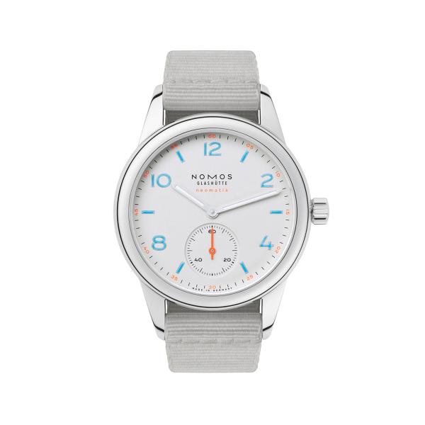 nomos-740